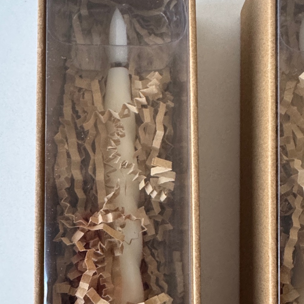 Bundle of two Pottery Barn Cream Spiral Candles - Picture 6 of 7